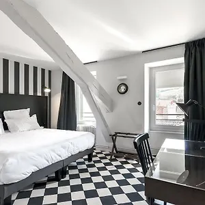 Des Carmes Hotel