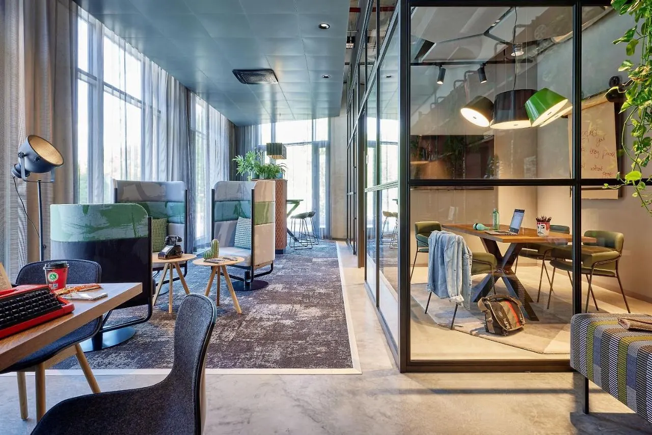 Hotel Moxy Cologne Muelheim